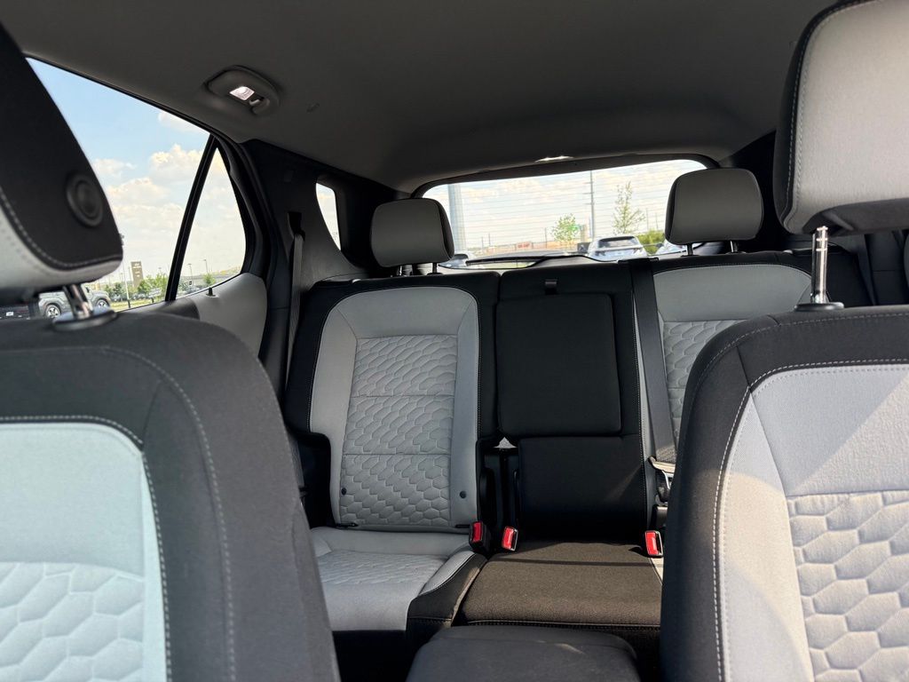 Thumbnail: 2021 Chevrolet Equinox - 23