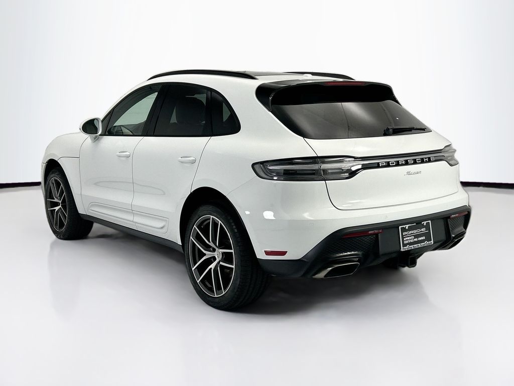 Thumbnail: 2025 Porsche Macan - 3