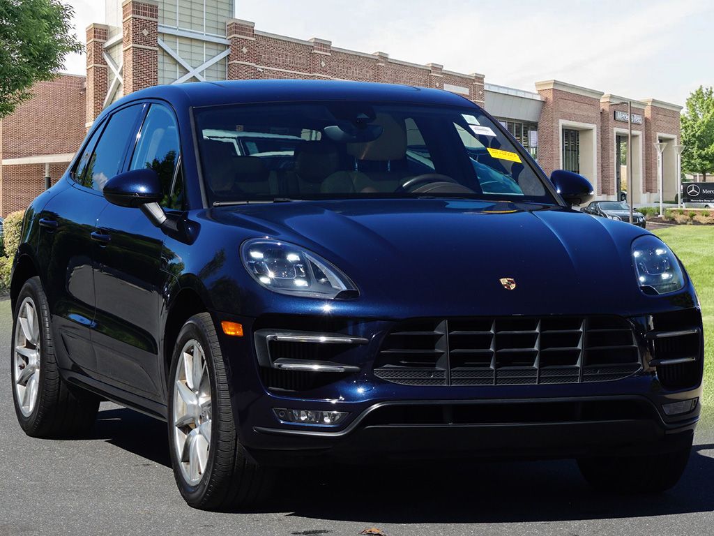 Thumbnail: 2018 Porsche Macan - 3