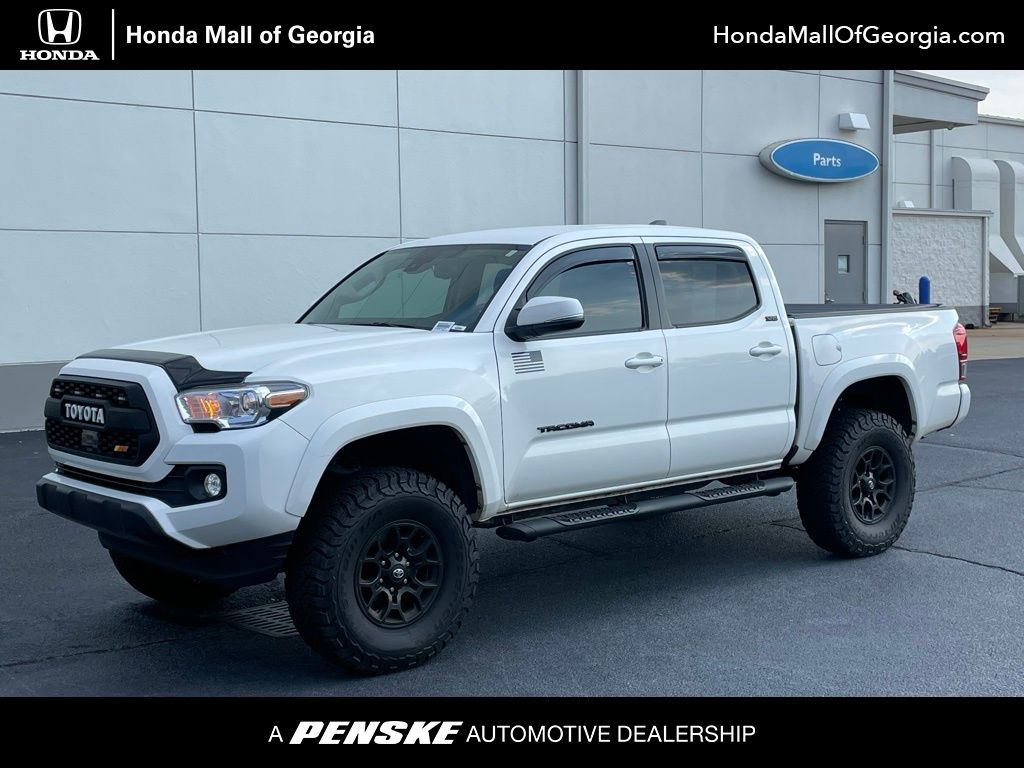 2022 Toyota Tacoma SR5 Hero Image