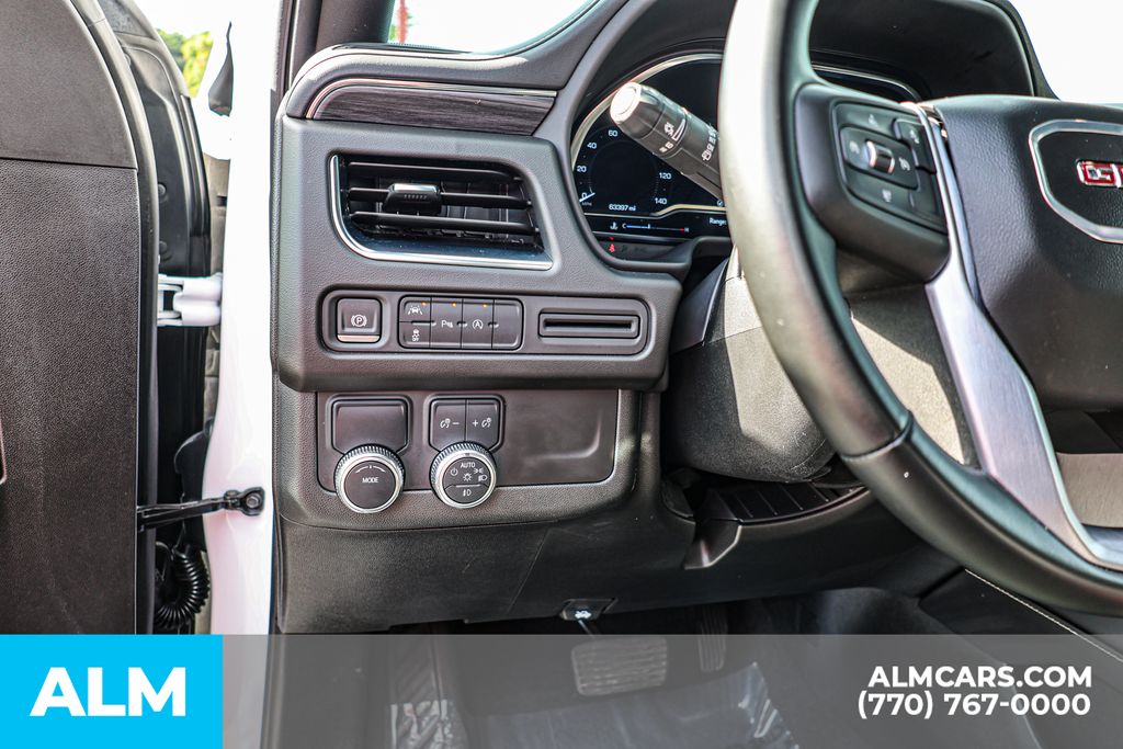 Used 2024 White GMC SLT image 28