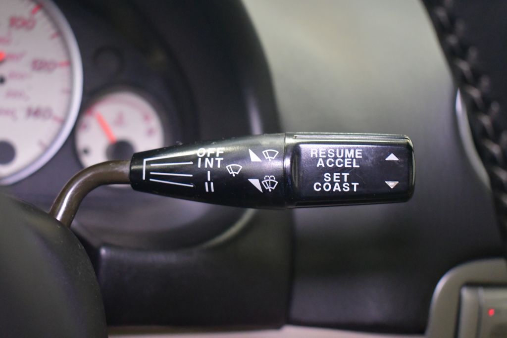 Thumbnail: 2005 Mazda MX-5 Miata - 18