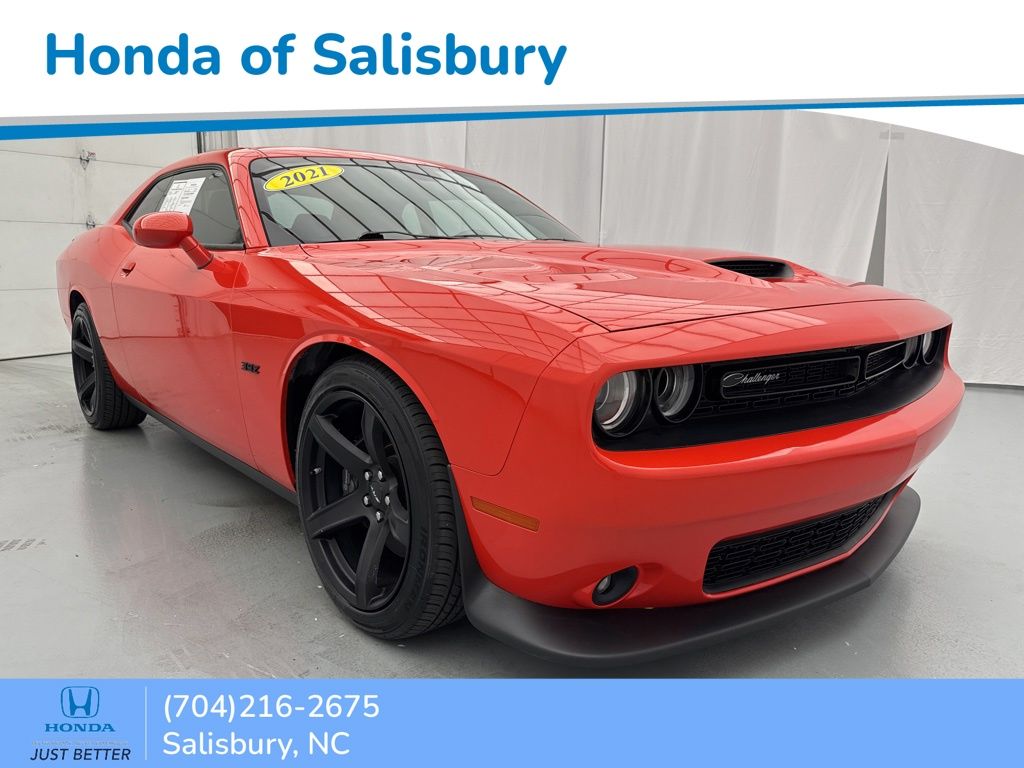 Go Mango! 2021 Dodge Challenger R/T Scat Pack RWD Coupe Rear-Wheel Drive 8-Speed Automatic