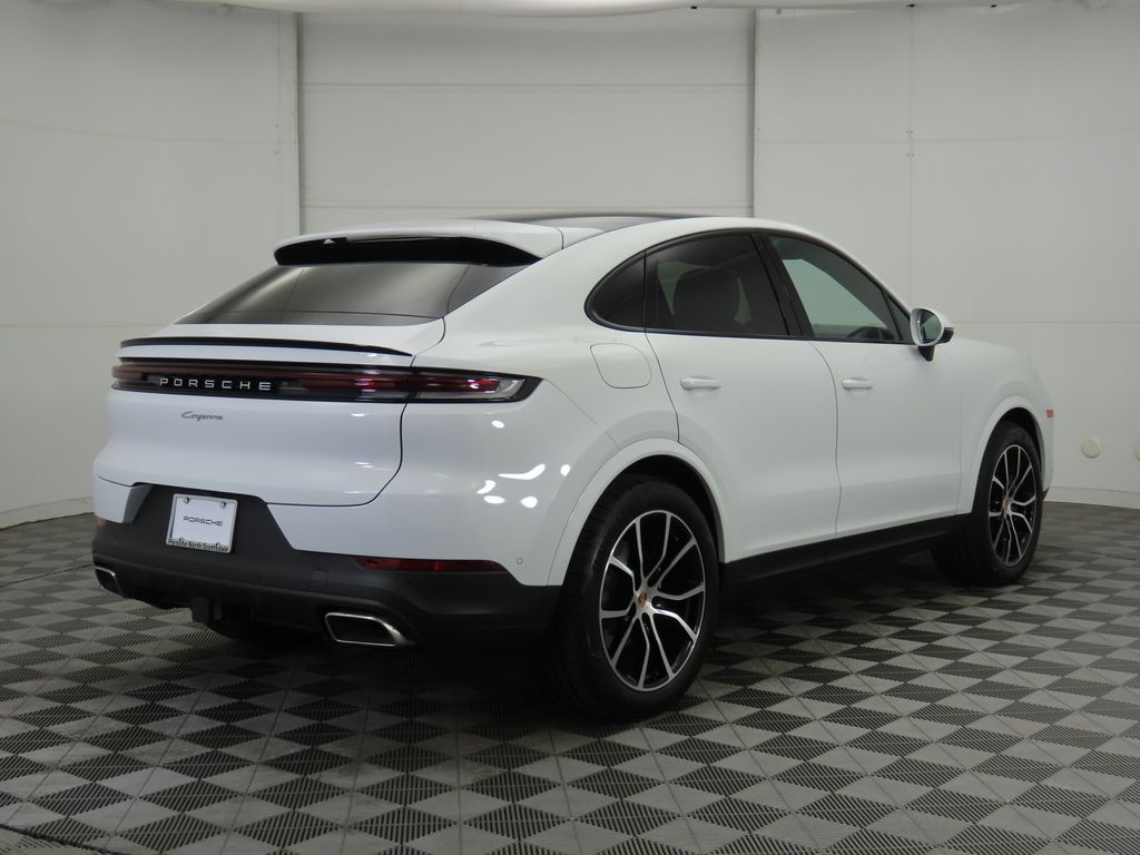 Thumbnail: 2025 Porsche  - 7