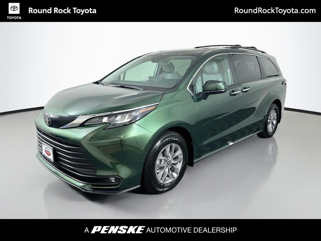 Thumbnail: 2026 Toyota Sienna - 1
