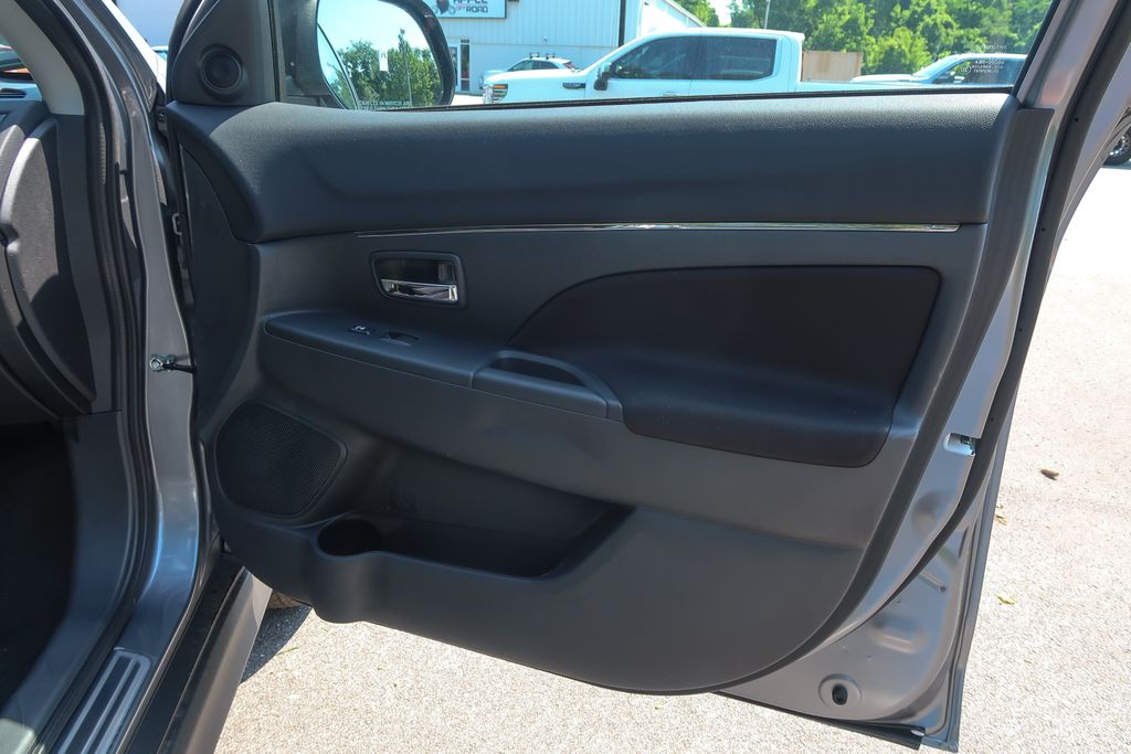 2026 Mitsubishi Outlander Sport 2.0 LE