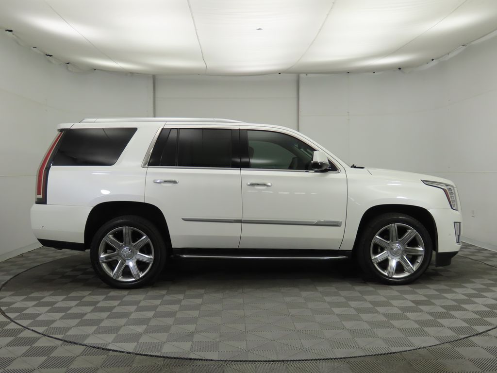 2017 Cadillac Escalade Luxury 4