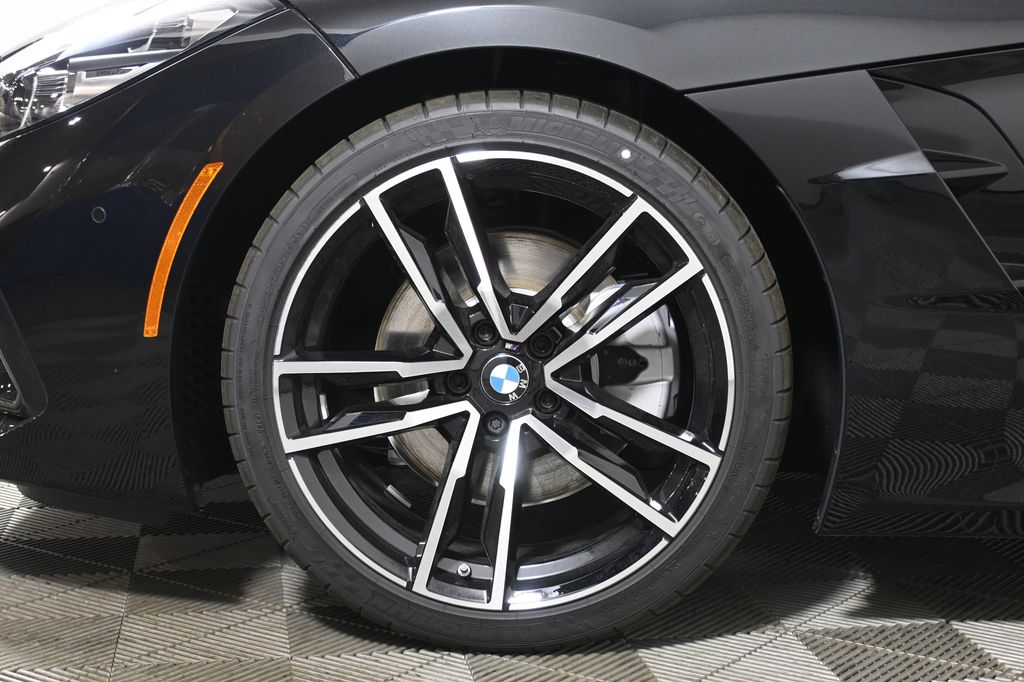 Thumbnail: 2026 BMW Z4 - 20
