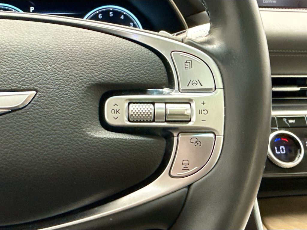 Thumbnail: 2023 Genesis GV80 - 12