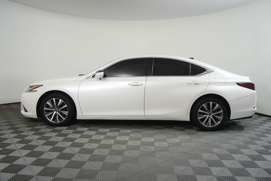Thumbnail: 2019 Lexus ES - 6