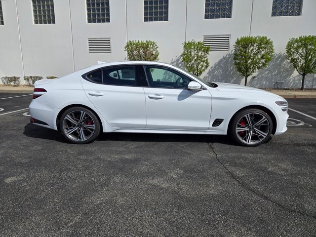 2025 Genesis G70  8
