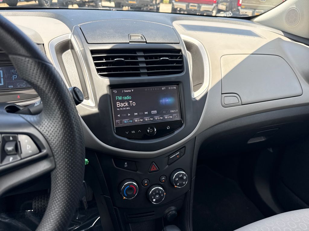 Used 2016 White Chevrolet LS image 18