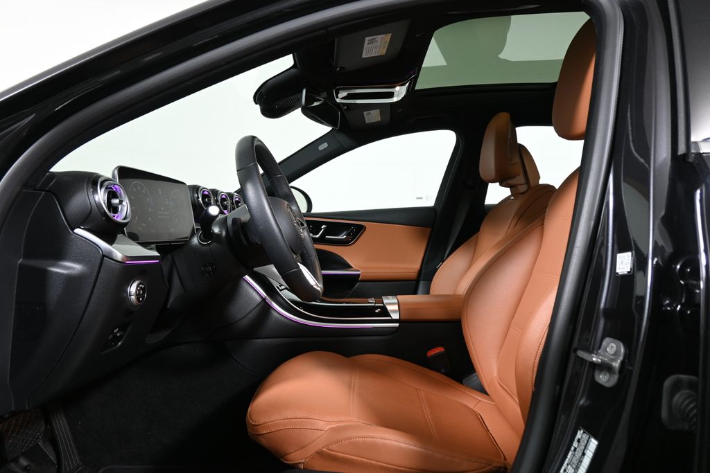 Thumbnail: 2025 Mercedes-Benz C-Class - 3