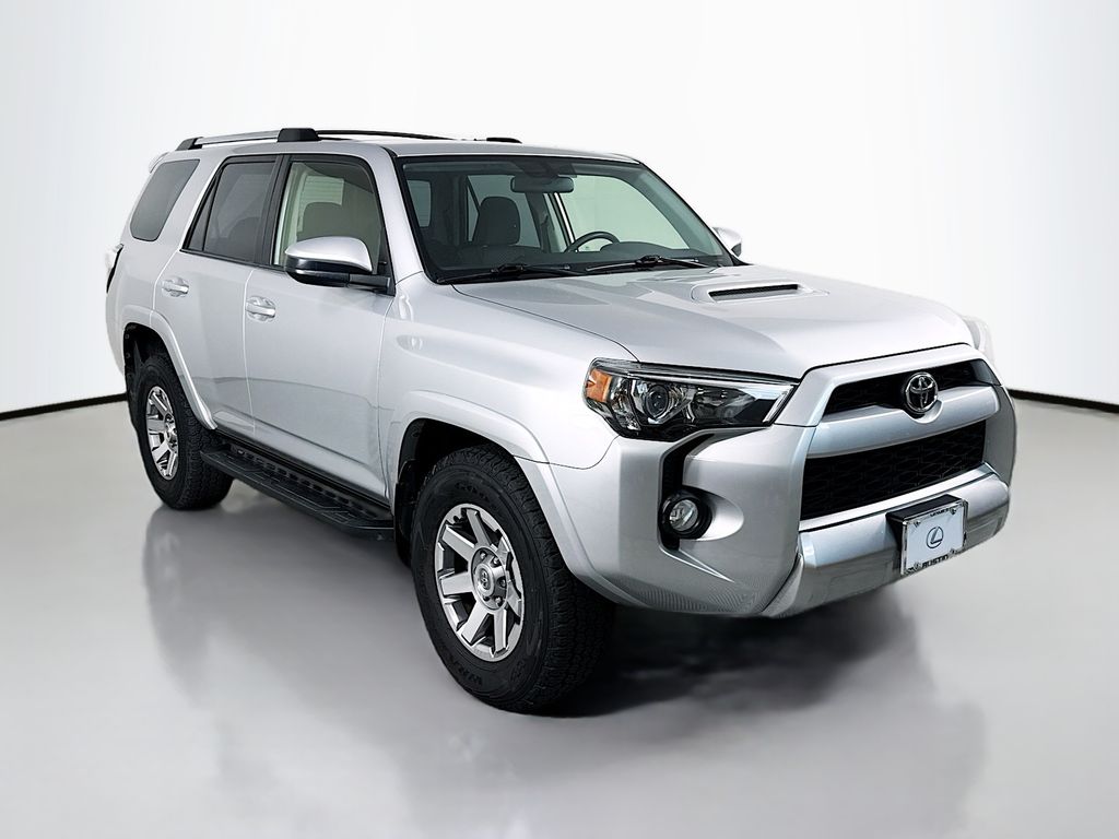 Thumbnail: 2014 Toyota 4Runner - 3