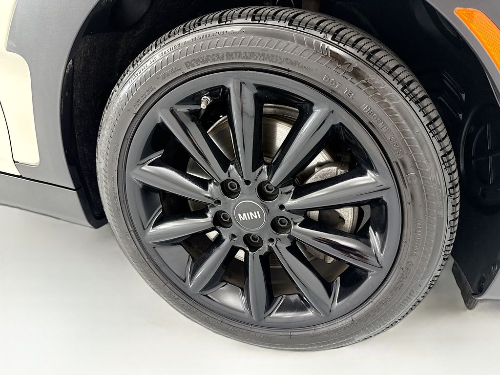 Thumbnail: 2019 MINI Cooper Clubman - 30