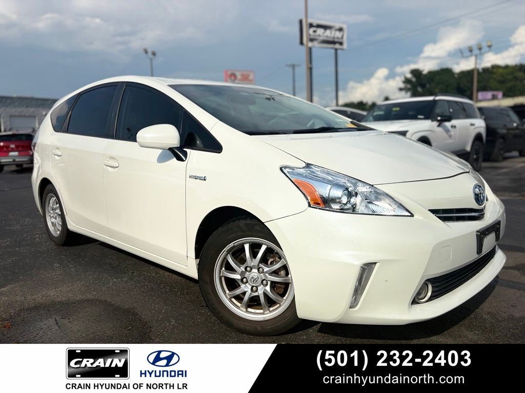2013 Toyota Prius v Two FWD