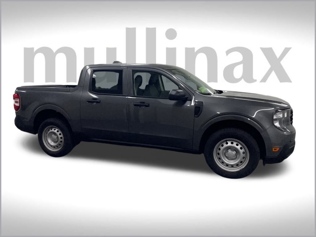 2025 Ford Maverick XL photo 2