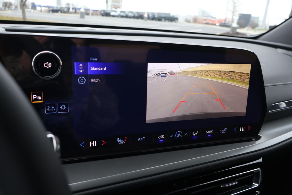 Thumbnail: 2026 Chevrolet Traverse - 25