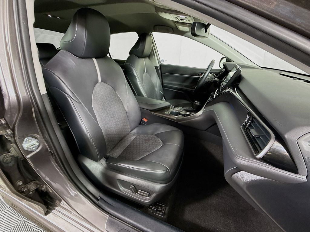 Thumbnail: 2021 Toyota Camry - 29