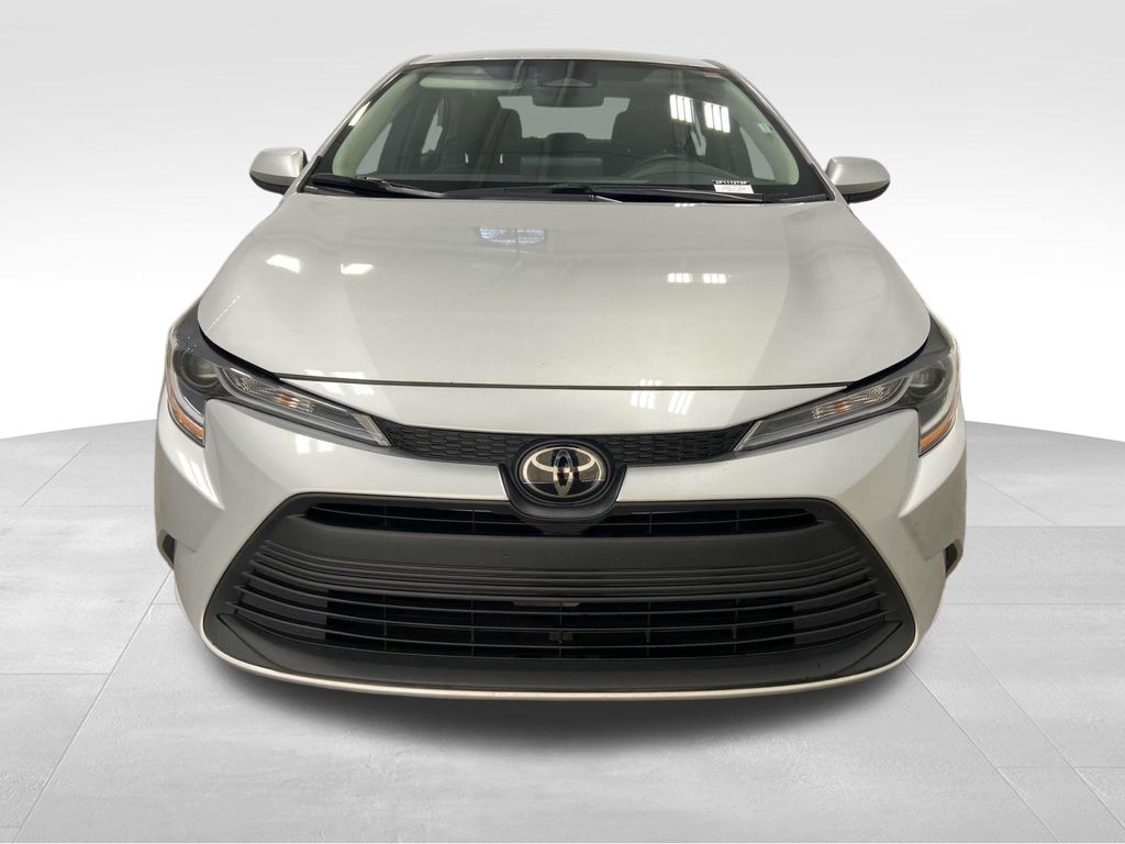 2024 Toyota Corolla LE photo 6