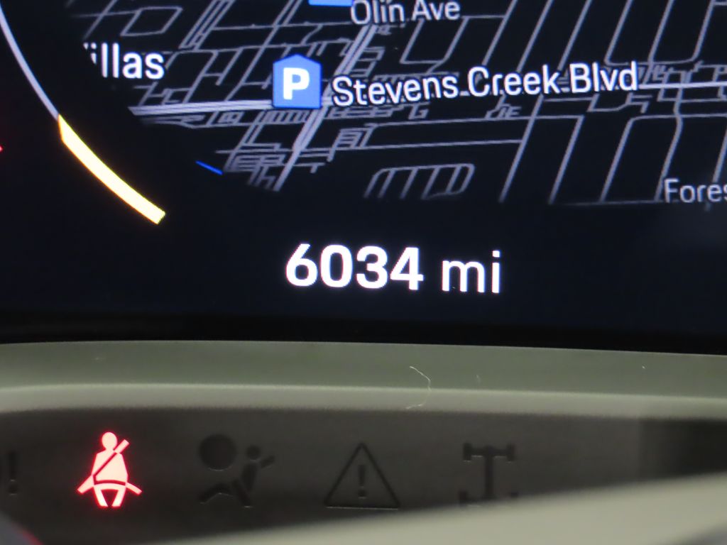 Thumbnail: 2023 Porsche Taycan - 17