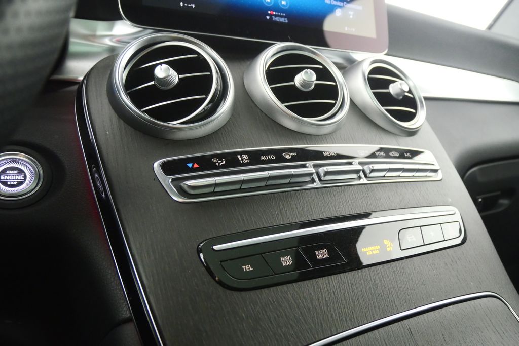 Thumbnail: 2022 Mercedes-Benz GLC - 24