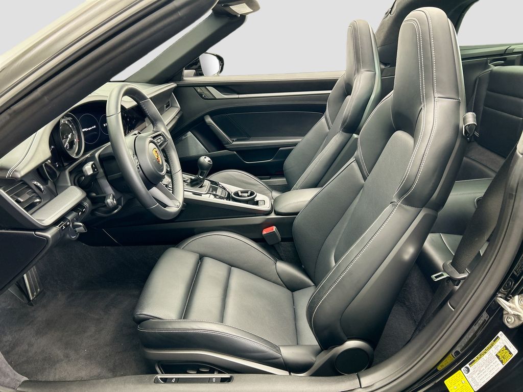 Thumbnail: 2021 Porsche 911 - 5