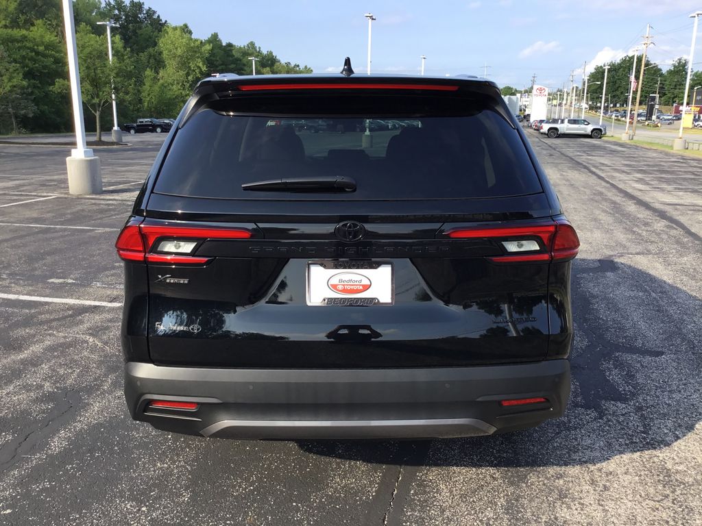 Thumbnail: 2026 Toyota Grand Highlander - 4