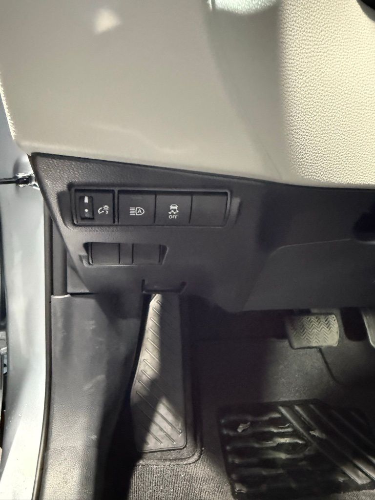 Thumbnail: 2026 Toyota Corolla Cross - 32