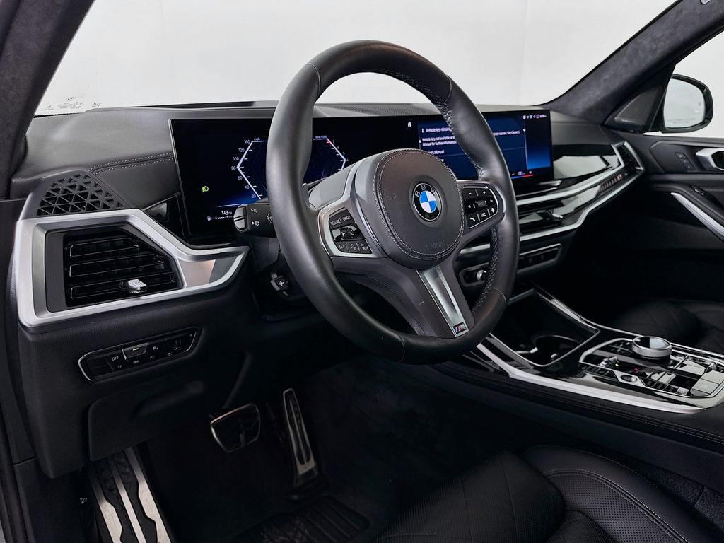 Thumbnail: 2023 BMW X7 - 9