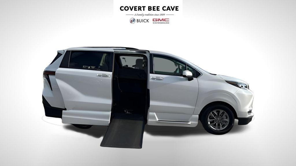 Used Car 2024 Toyota Sienna  Xle For Sale Under $80,000 In Austin, Texas