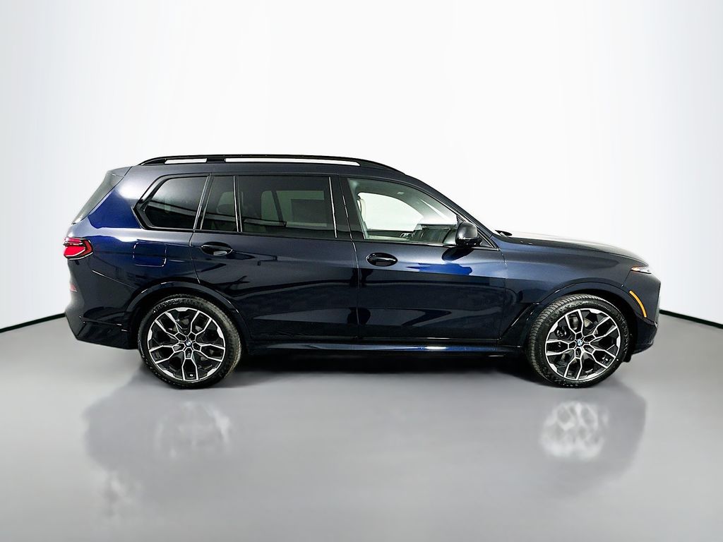 Thumbnail: 2026 BMW X7 - 4