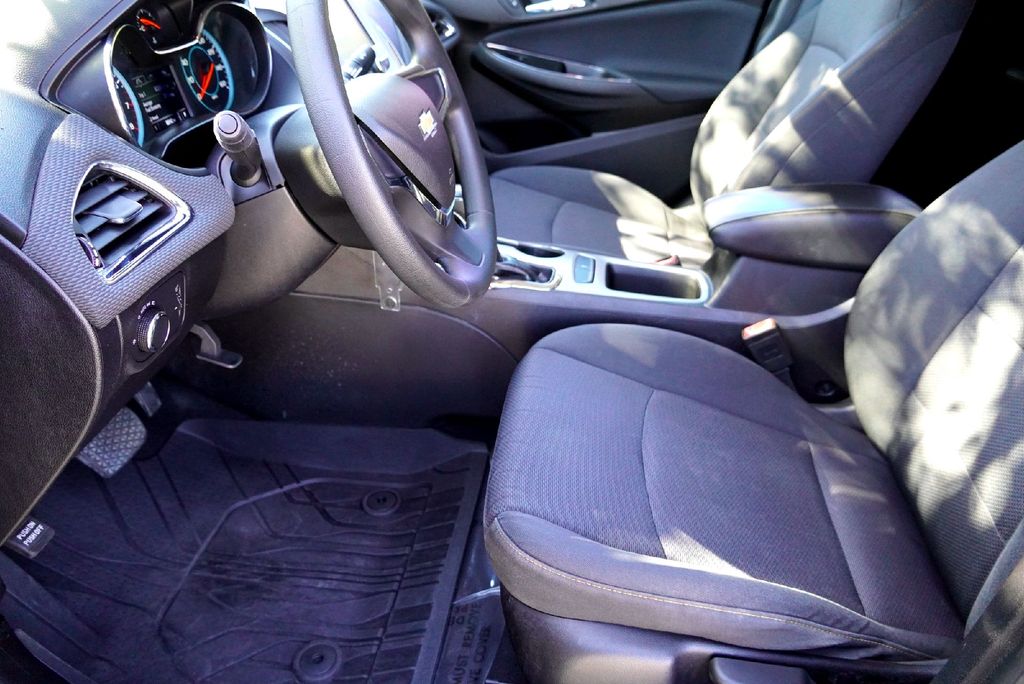 Used Car 2018 Chevrolet Cruze  Ls For Sale Under $10,000 In Taylor, Texas