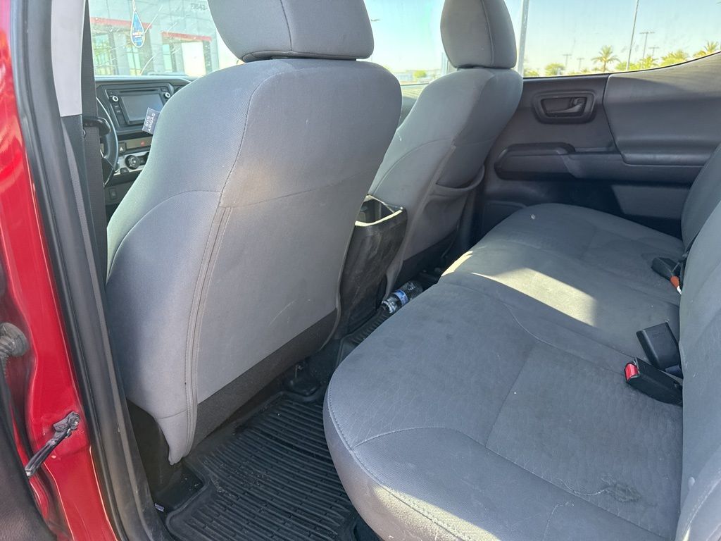 Thumbnail: 2019 Toyota Tacoma - 15
