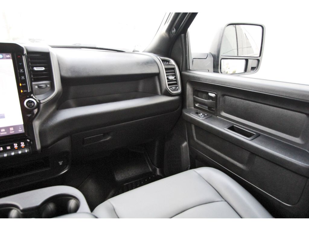 2026 Ram 2500 Tradesman - 9