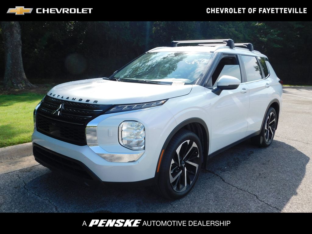 Thumbnail: 2022 Mitsubishi Outlander - 1