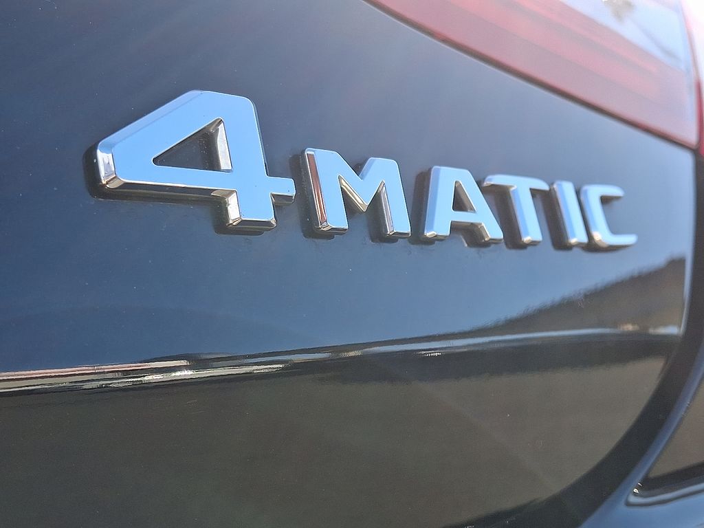 Thumbnail: 2017 Mercedes-Benz S-Class - 31