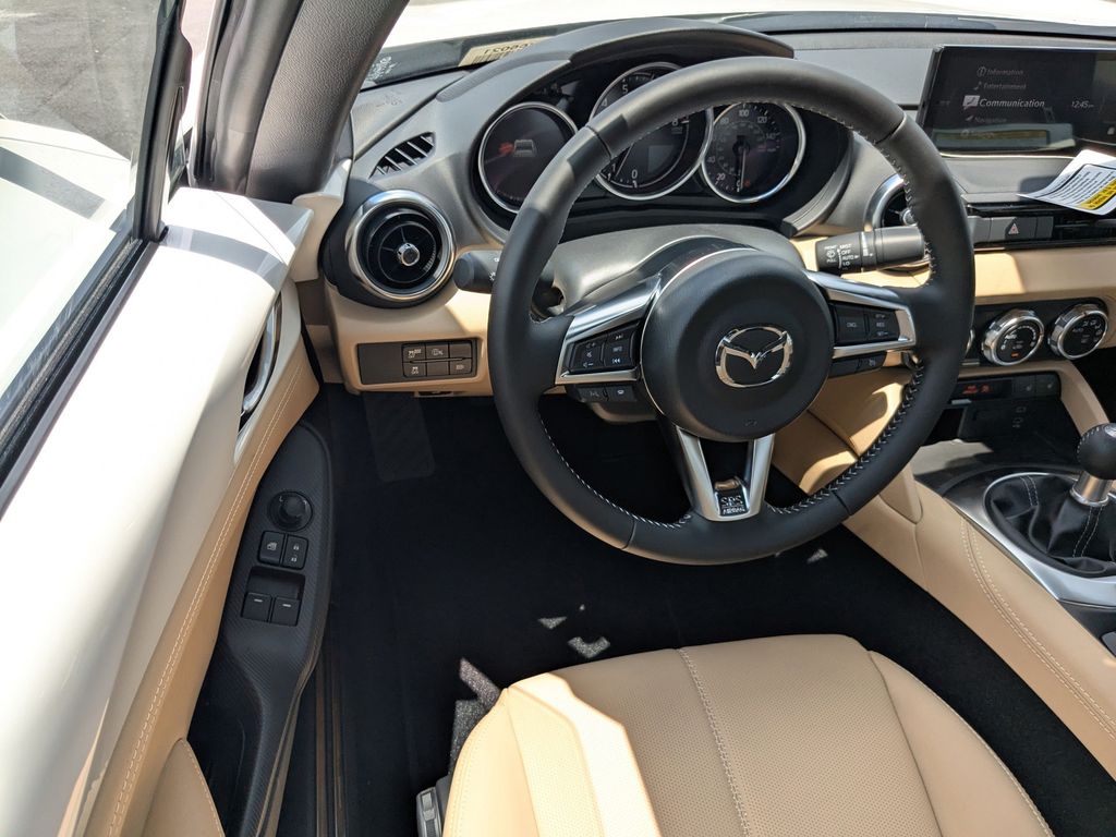 2025 Mazda MX-5 Miata RF Grand Touring