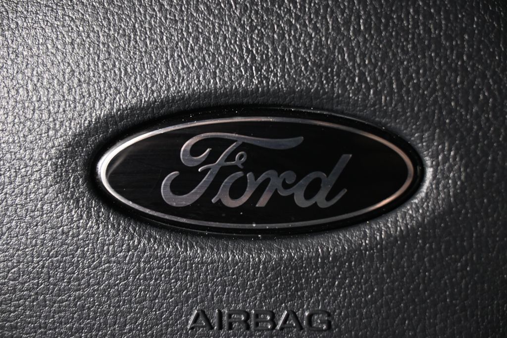 New 2025 Black Ford XLT Hybrid image 37