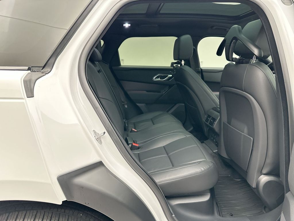 Thumbnail: 2026 Land Rover Range Rover Velar - 6