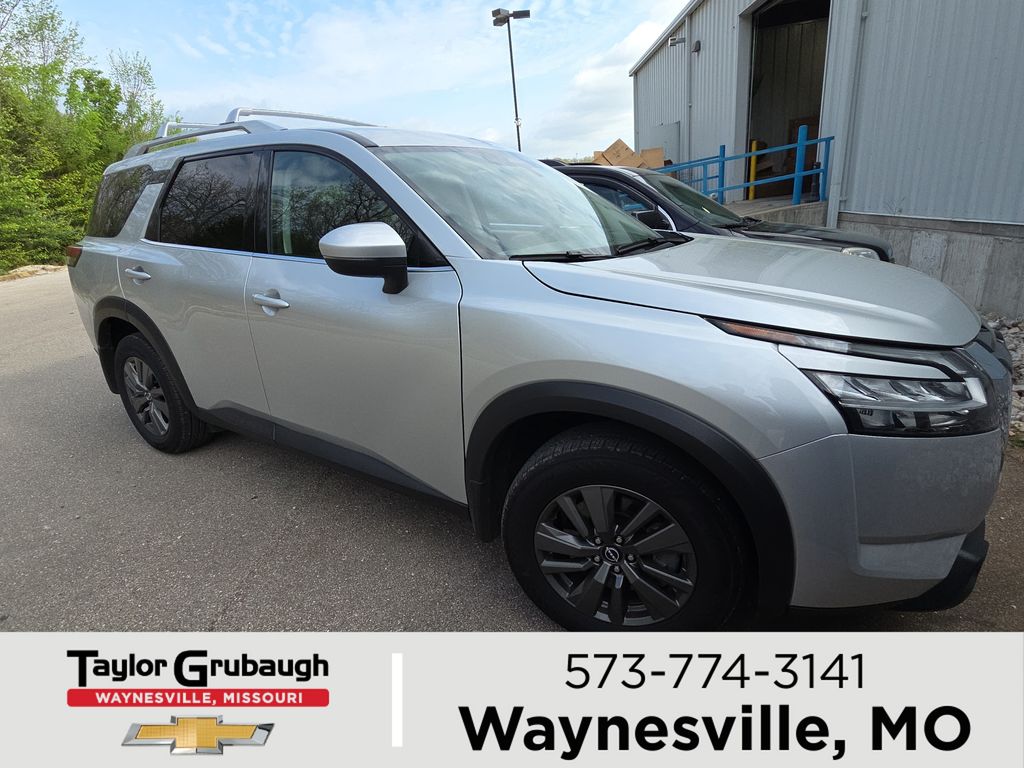 Brilliant Silver Metallic 2022 Nissan Pathfinder SV 4WD SUV / Crossover All-Wheel Drive 9-Speed Automatic