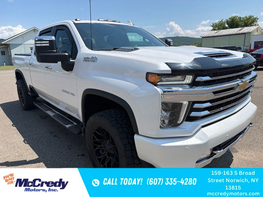 White (Iridescent Pearl Tricoat) 2022 Chevrolet Silverado 2500HD Pickup Truck Four-Wheel Drive Automatic