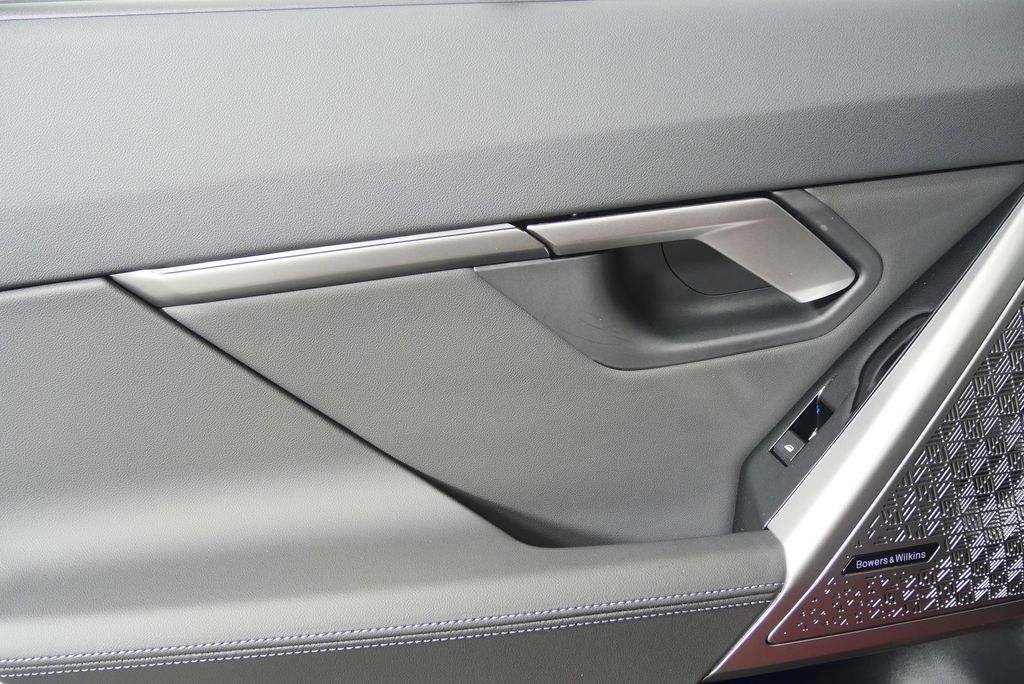 Thumbnail: 2026 BMW M5 - 17