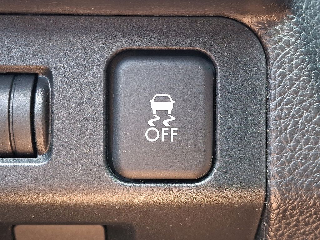 2015 Subaru XV Crosstrek — photo 24