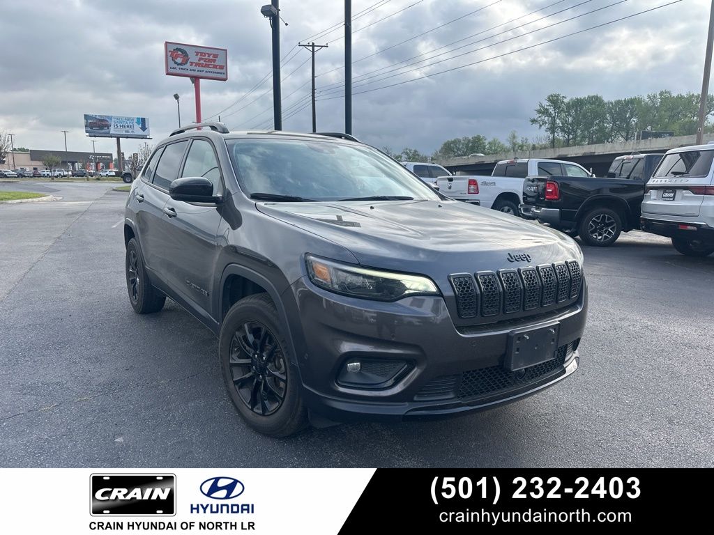 Gray (Granite Crystal Metallic Clearcoat) 2023 Jeep Cherokee Altitude 4WD SUV / Crossover 9-Speed Automatic