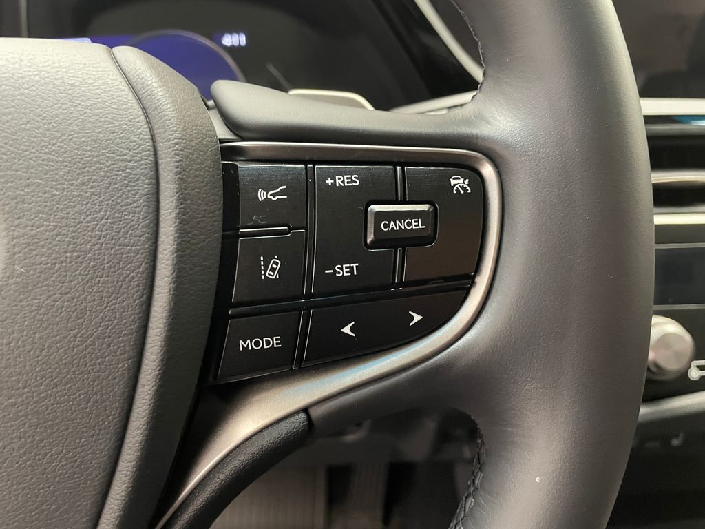 2024 Lexus ES 350 24