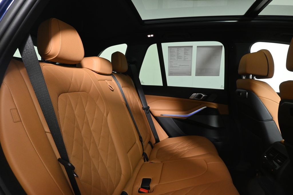Thumbnail: 2026 BMW X5 - 30