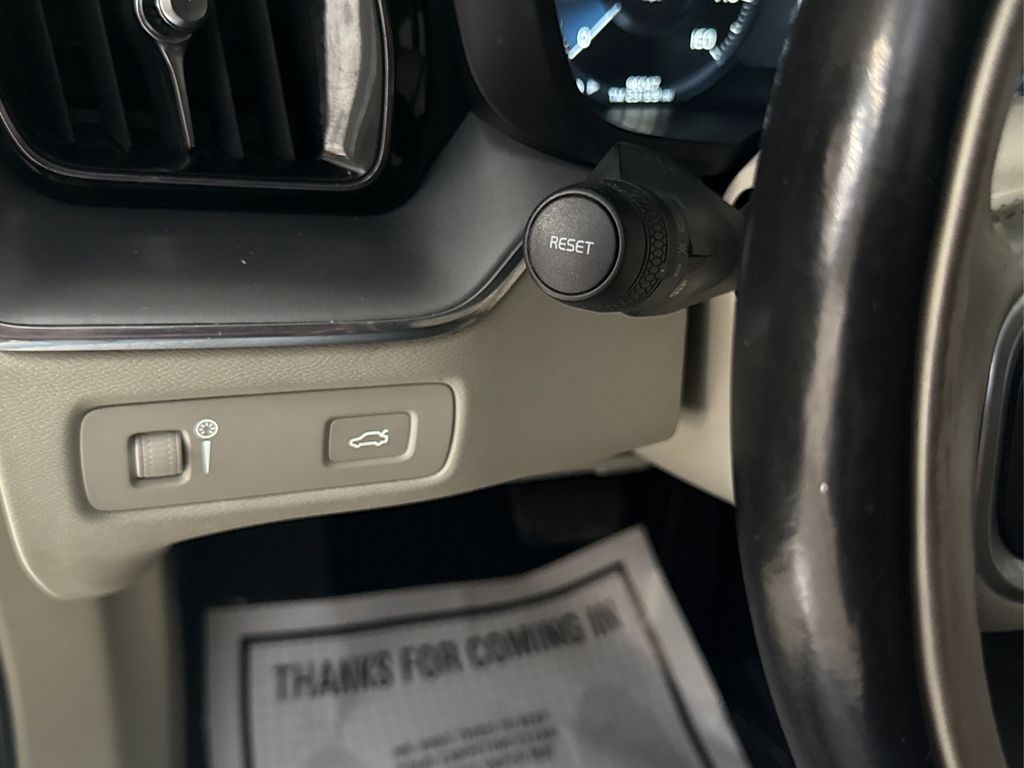 2018 Volvo XC60 Momentum - Photo 21