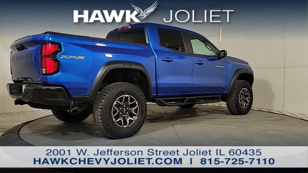 View vehicle photo 7