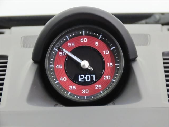 Thumbnail: 2026 Porsche 911 - 24